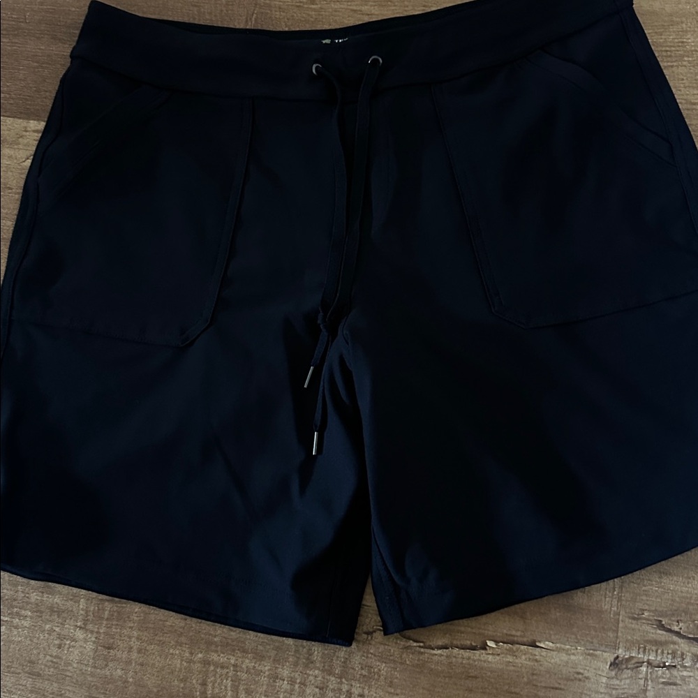 TEK Gear Women’s Black DryTek Shorts - Picture 4 of 8